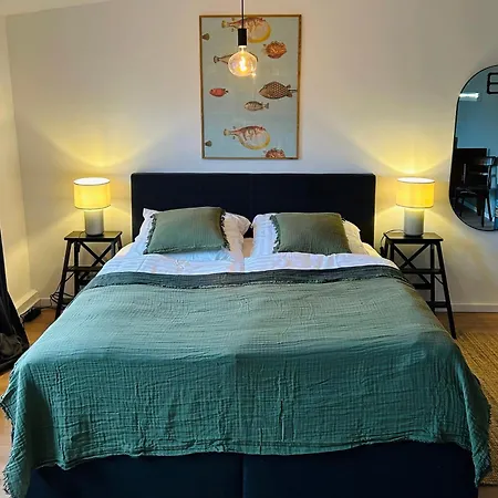 Feelslikehome - Urbane Altbauwohnung Mit Dachterasse& Parkplatz Bochum Exterior foto
