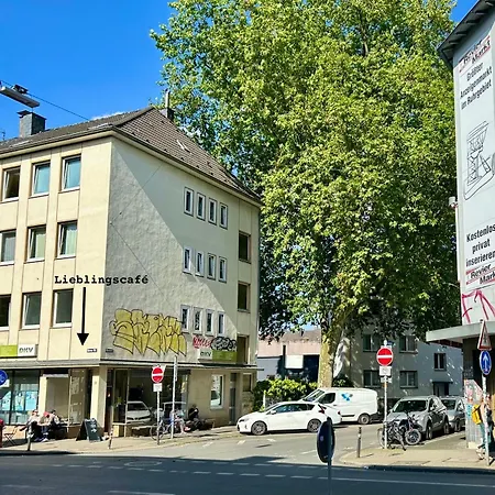 Feelslikehome - Urbane Altbauwohnung Mit Dachterasse& Parkplatz Bochum Exterior foto