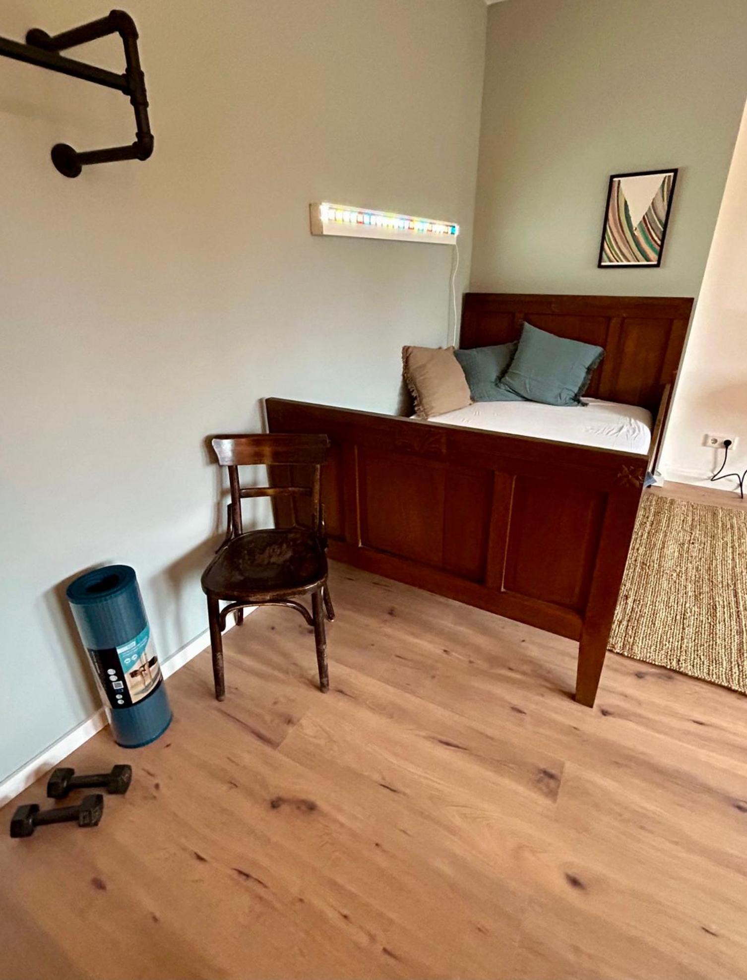 Feelslikehome - Urbane Altbauwohnung Mit Dachterasse& Parkplatz Bochum
